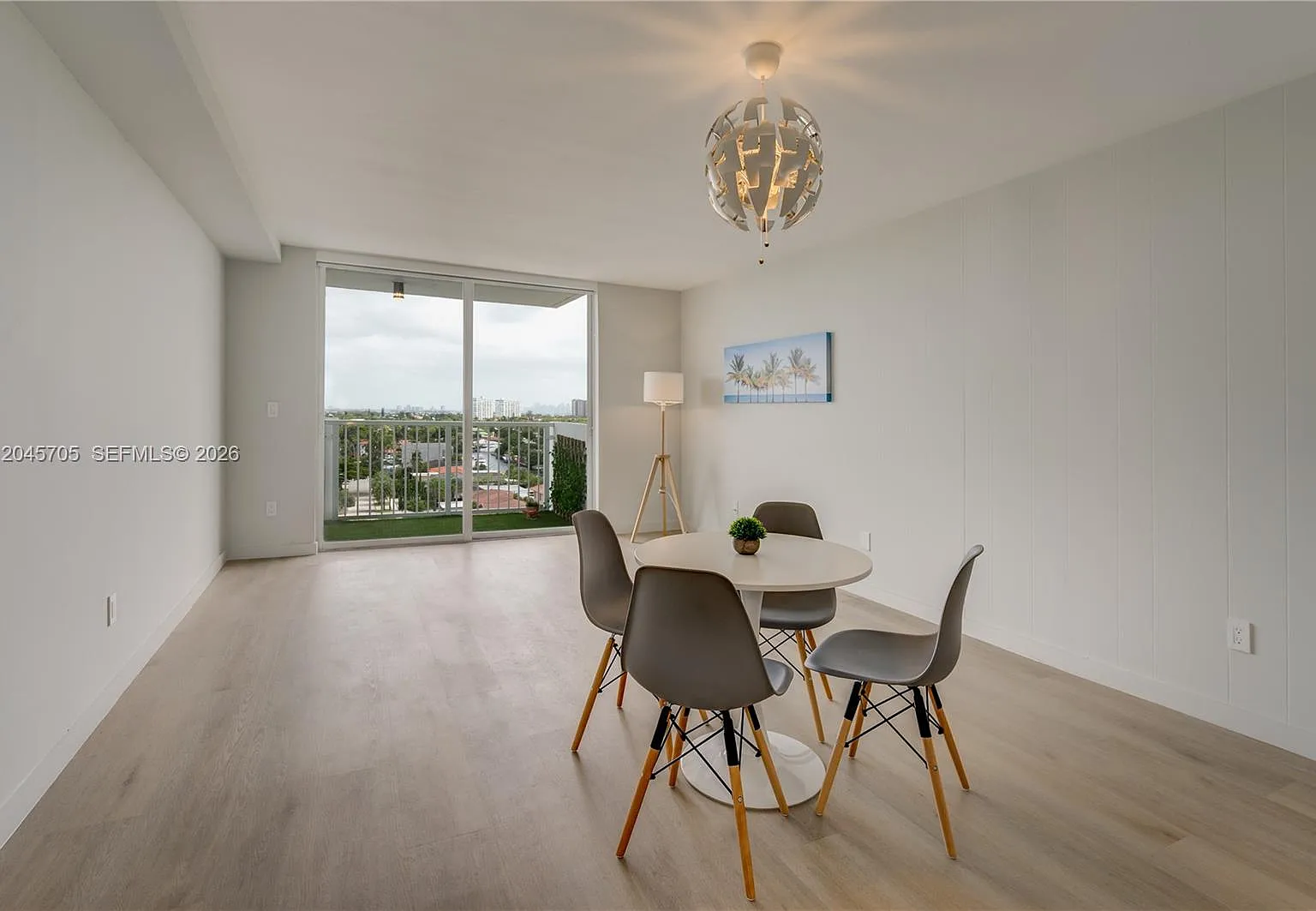 Keystone Towers Condo — Photo 2