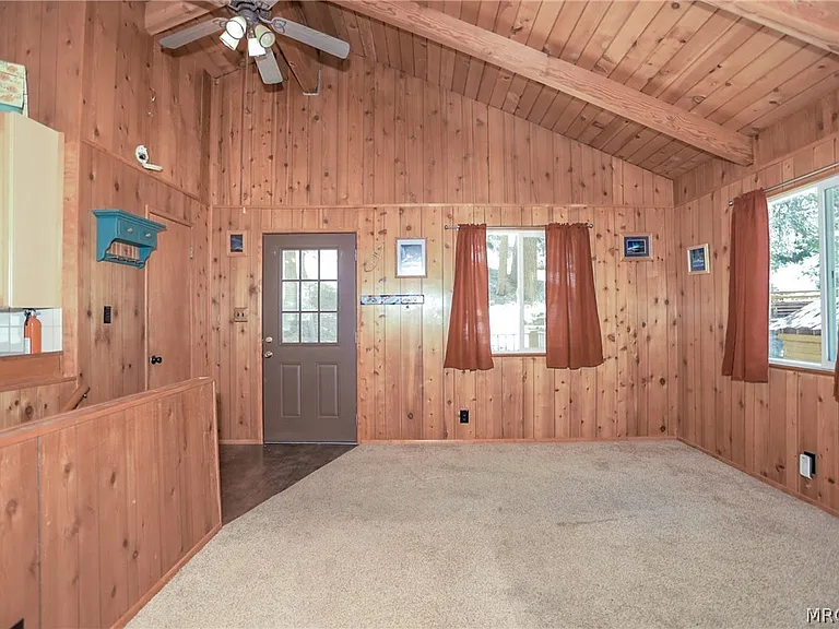 921 Menlo Dr — Photo 9