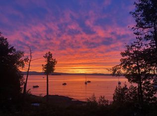 147 S Cove Rd, Burlington, VT 05401