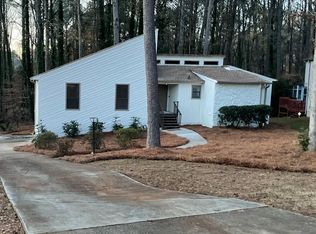 2979 Marsh Ln, Stone Mountain, GA 30087