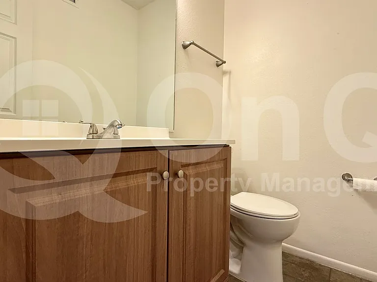 1828 W Tuckey Ln #11 — Photo 10