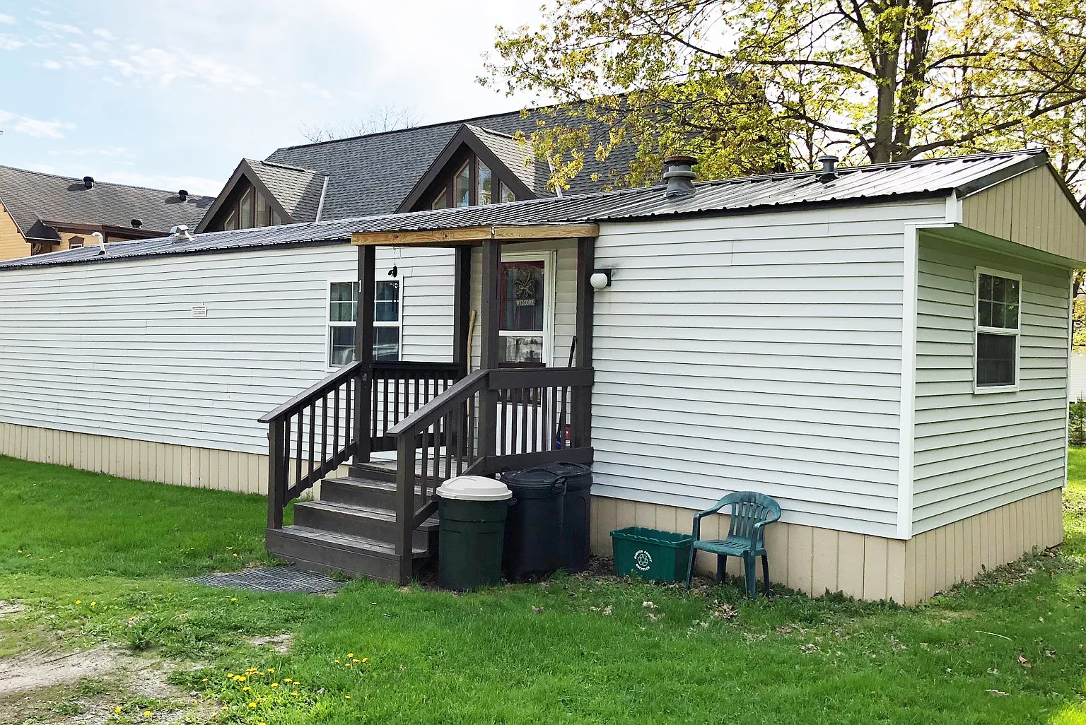 87 E Main St — Photo 4