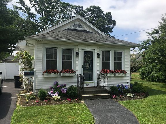 2nd image of 92 Marion St