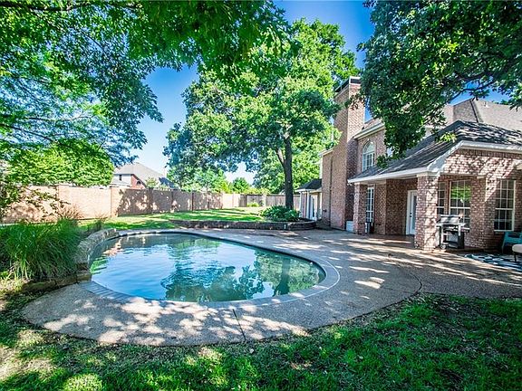3rd image of 1438 Hidden Oaks Cir