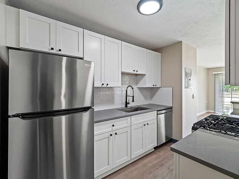 Cherry Tree Village Apartments — Photo 100