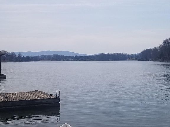 2nd image of 65 Bluewater Dr