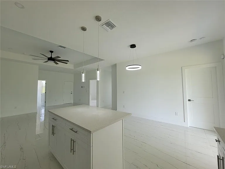 886 Milwaukee Blvd — Photo 7