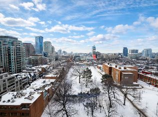 1315 Bay St #1202, Toronto, ON M5R 2C4