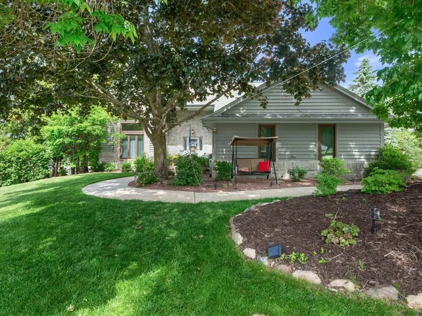 2809 Killarney COURT, West Bend, WI 53095