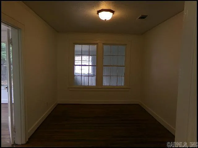 2021 N Poplar St — Photo 13