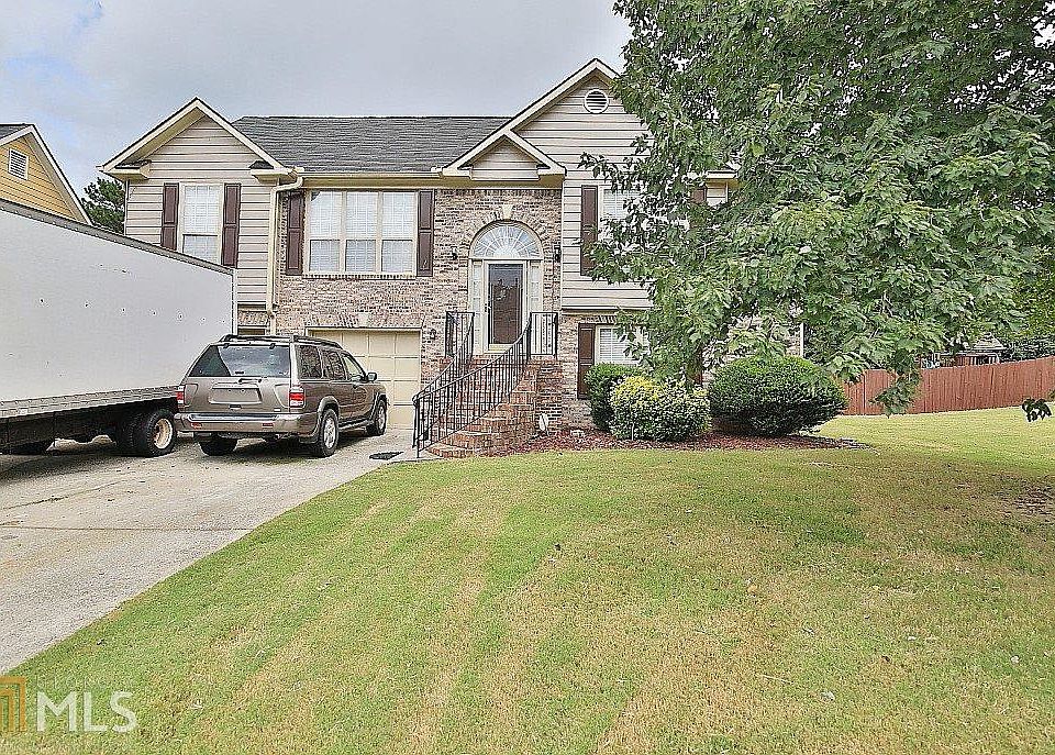 2nd image of 688 Oaktree Park Ct