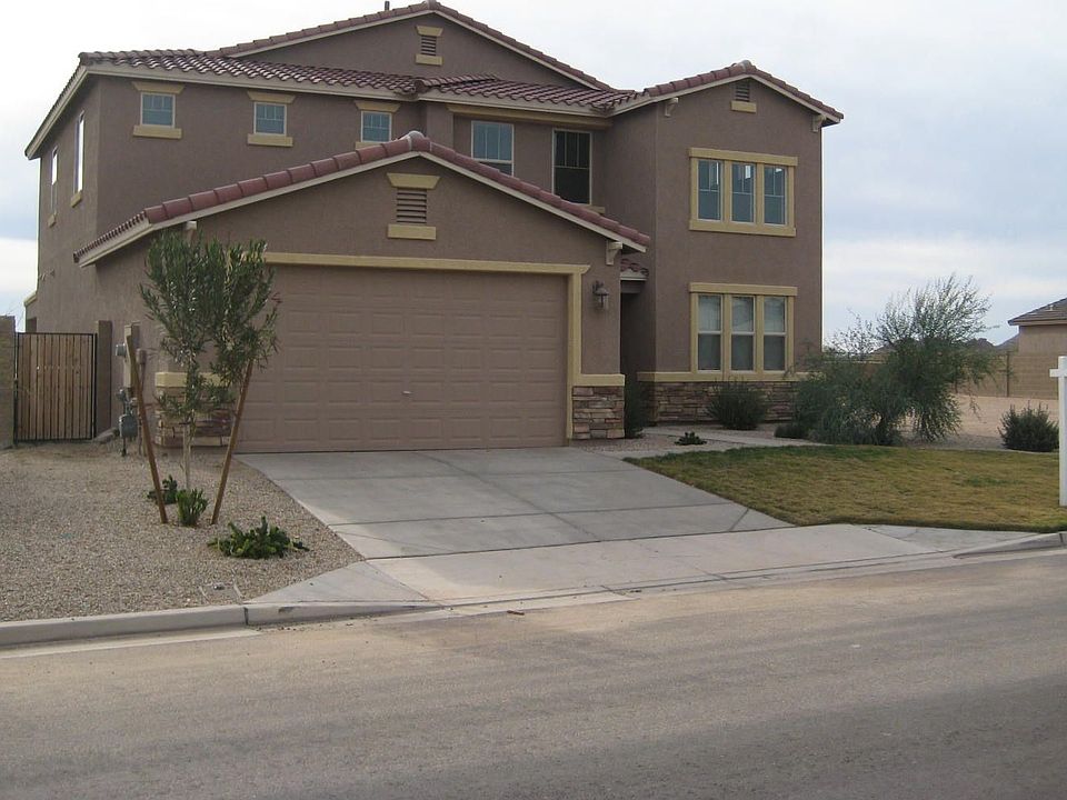 2700 sq.ft. of luxury in Queen Creek