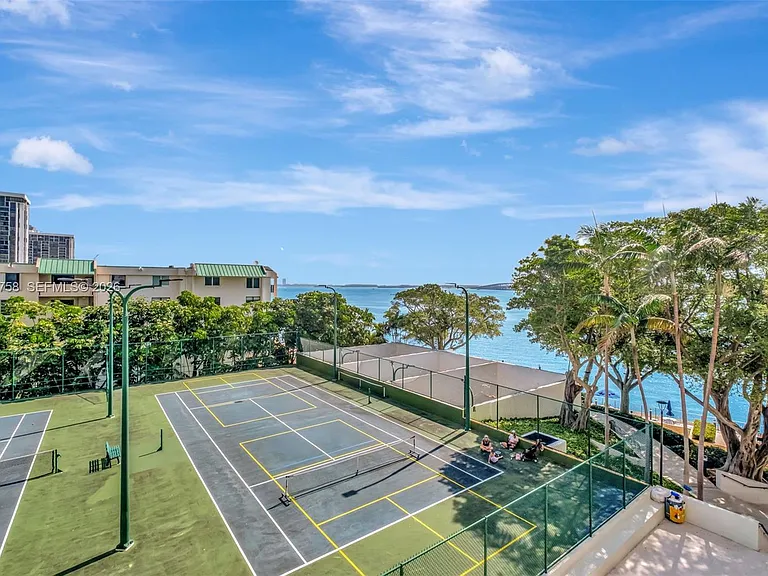 2333 Brickell Ave #305 — Photo 38