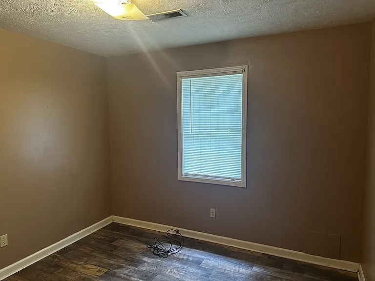 1134 Ferrell St — Photo 6