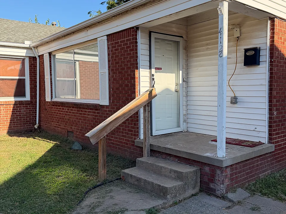 412 Babb Dr #412