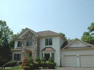 10803 Piney Pond Dr, Great Falls, VA 22066