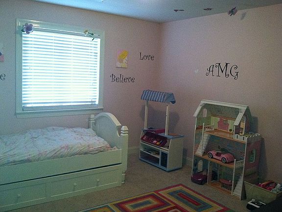 4th image of 4424 Longwood Dr