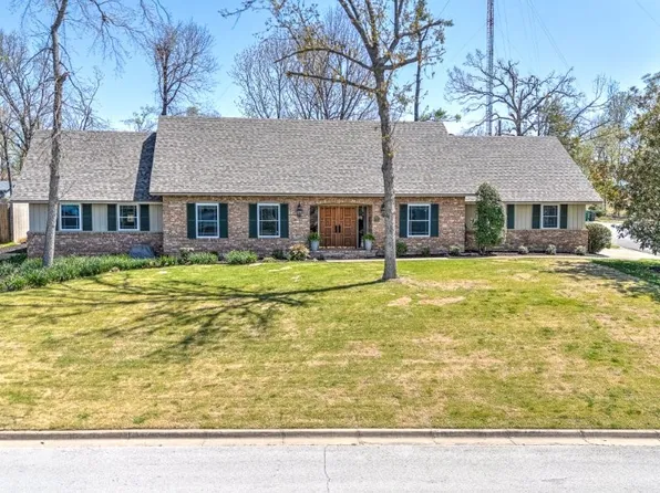 1312 W Birch Dr, Rogers, AR 72758