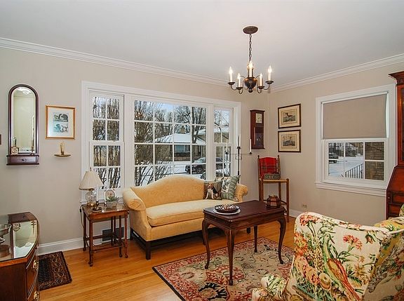 5th image of 8824 Burlington Ave