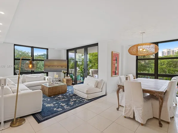 1121 Crandon Blvd APT E201, Key Biscayne, FL 33149