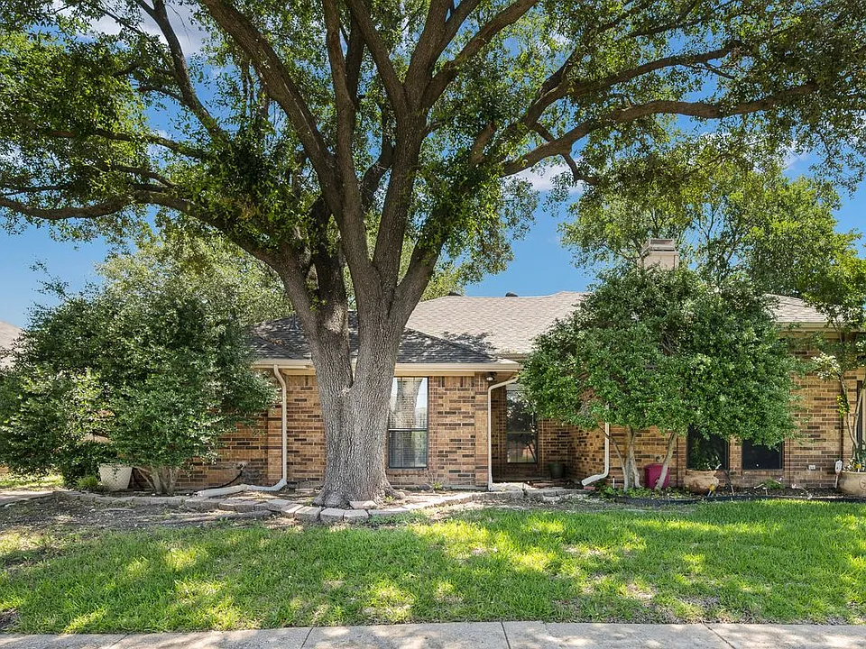 2016 Hearthside Ln