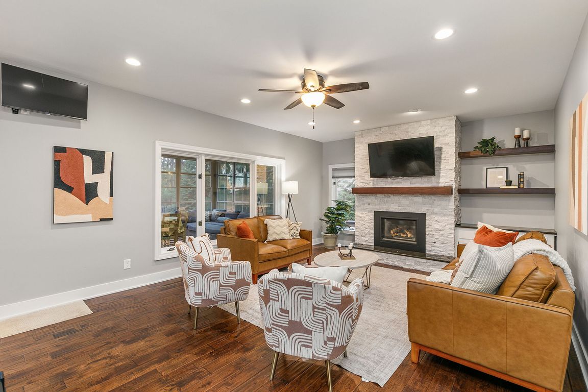 next background image