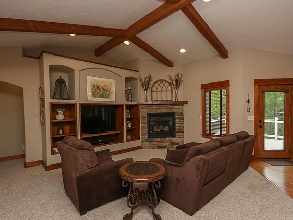3rd image of 1806 Rachel Dr NE