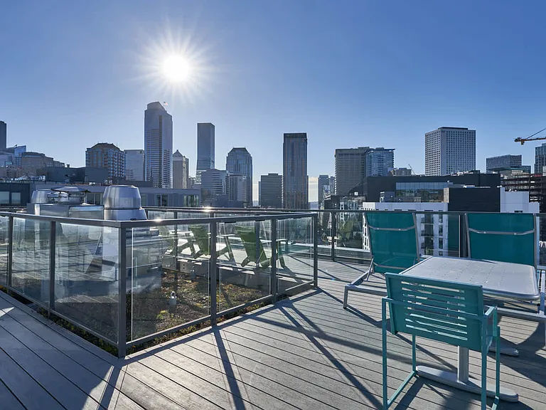 Rooftop Lounge