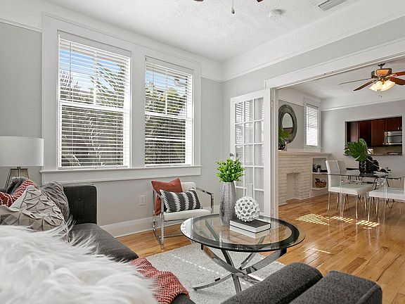 4th image of 2801-2803 W Estrella St #1-4
