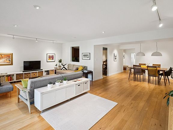 4th image of 820 Oakton St APT 2A