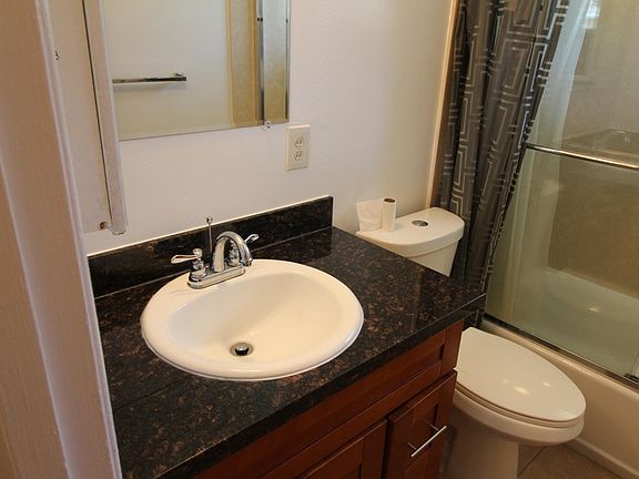 4th image of 670 Grand Fir Ave APT 4
