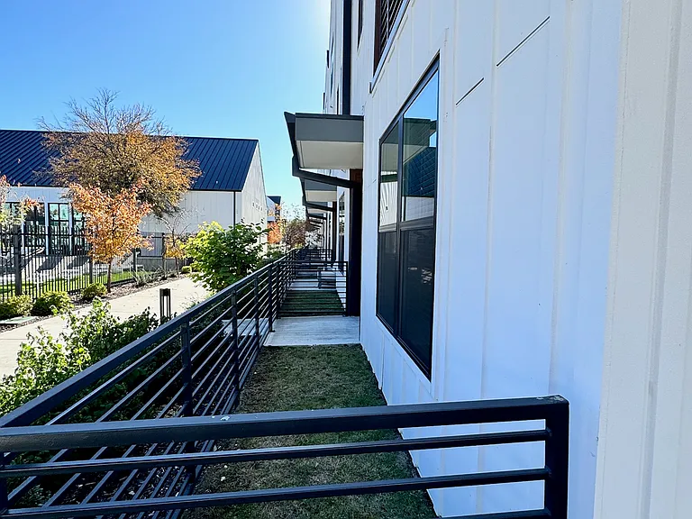 2102 Legacy Dr #TCR — Photo 7