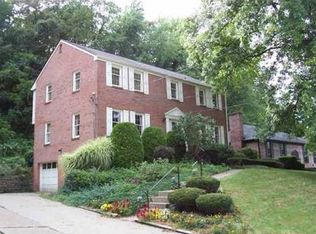 2002 Garrick Dr, Pittsburgh, PA 15235