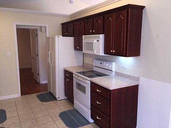 5th image of 186 Linda Ln