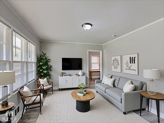 3rd image of 1156 N Parkwood Dr