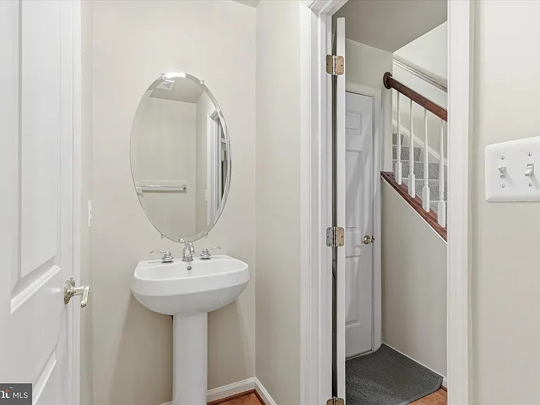 42476 Regal Wood Dr — Photo 9
