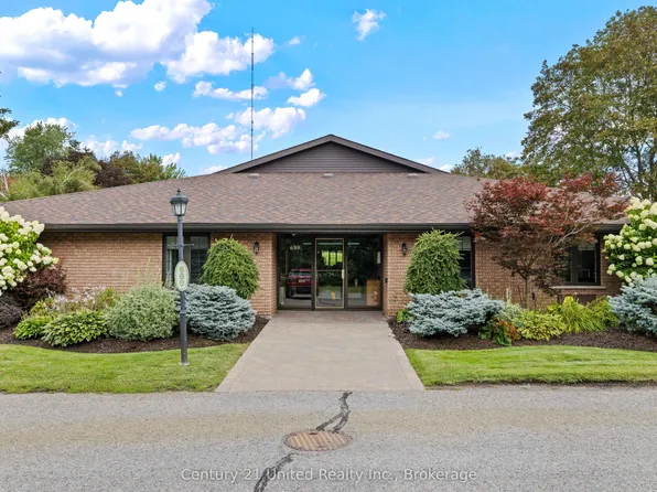 680 Whitaker St #7, Peterborough, ON K9H 7J9