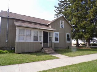 673 W 5th Ave, Oshkosh, WI 54902