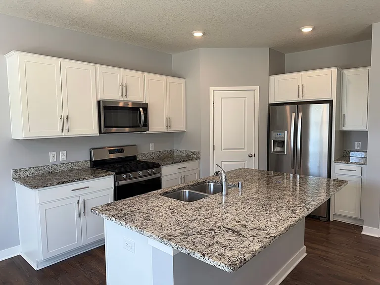 13144 Zachary Ln N — Photo 2