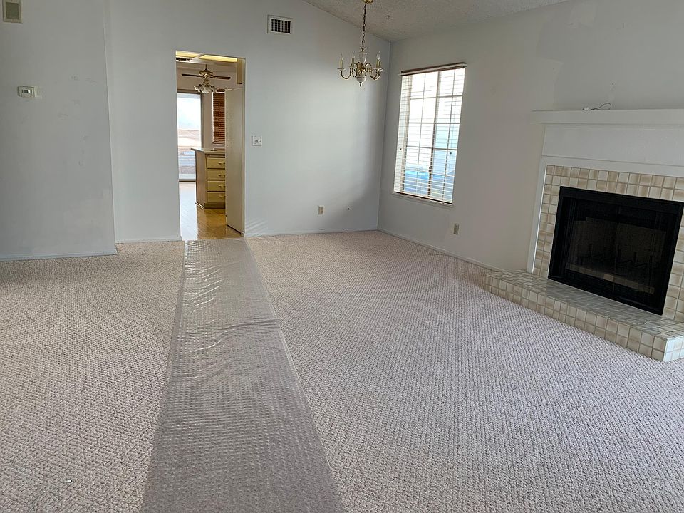 Entry into living/dining area.