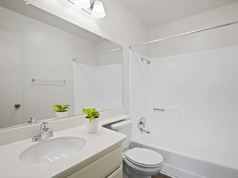 Woodstock Terrace — Photo 41