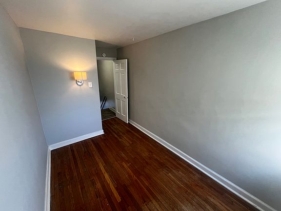 3rd image of 4006 Albemarle Ave