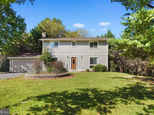 11501 Piney Lodge Rd, Gaithersburg, MD 20878