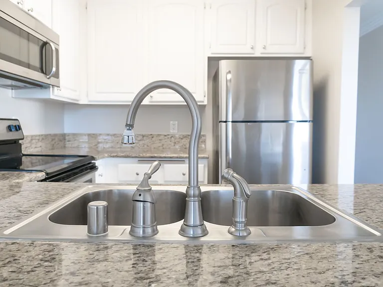 Viewpoint Luxury Apartments — Photo 26