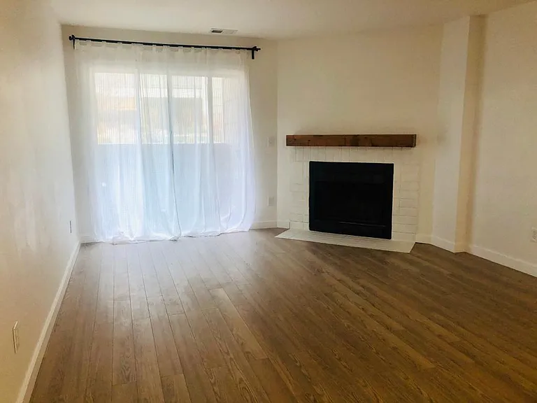 4652 White Rock Cir #1 — Photo 9