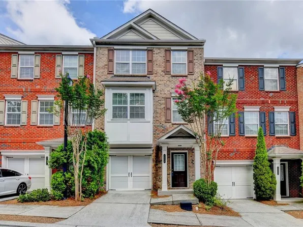2214 Landing Walk Dr, Duluth, GA 30097
