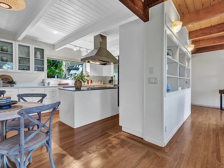 4444 Redwood Rd — Photo 17