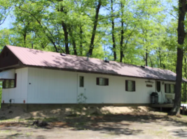 5156/5162 Griffin Rd, Lewiston, MI 49756