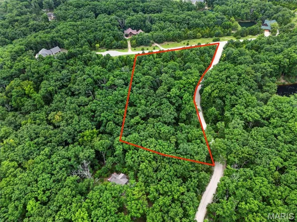 2482 Alpine Summit Dr, Innsbrook, MO 63390