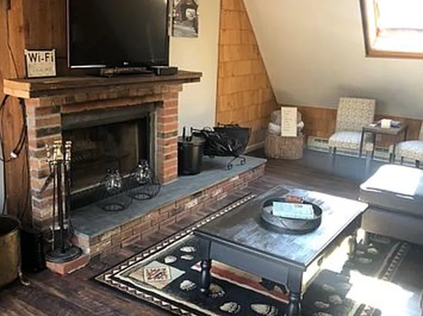 119 Williams Ln #12I, White River Junction, VT 05059